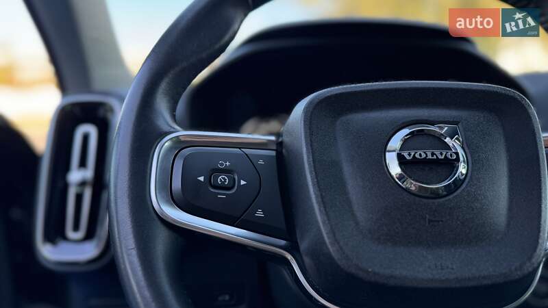 Позашляховик / Кросовер Volvo XC40 2019 в Києві