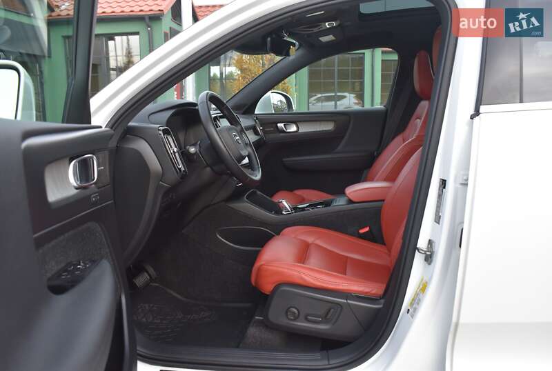 Позашляховик / Кросовер Volvo XC40 2018 в Києві фото 3 Позашляховик / Кросовер Volvo XC40 2018 в Києві