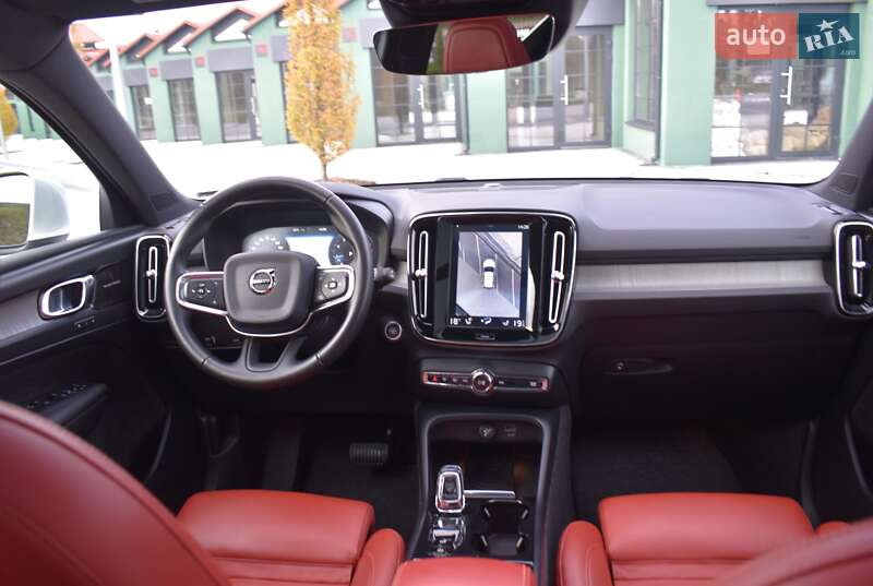 Позашляховик / Кросовер Volvo XC40 2018 в Києві фото 12 Позашляховик / Кросовер Volvo XC40 2018 в Києві