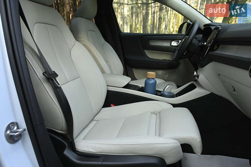 Позашляховик / Кросовер Volvo XC40 2024 в Бердичеві