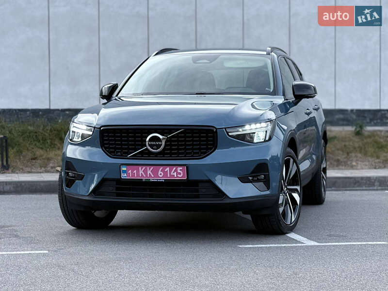 Volvo XC40 2024