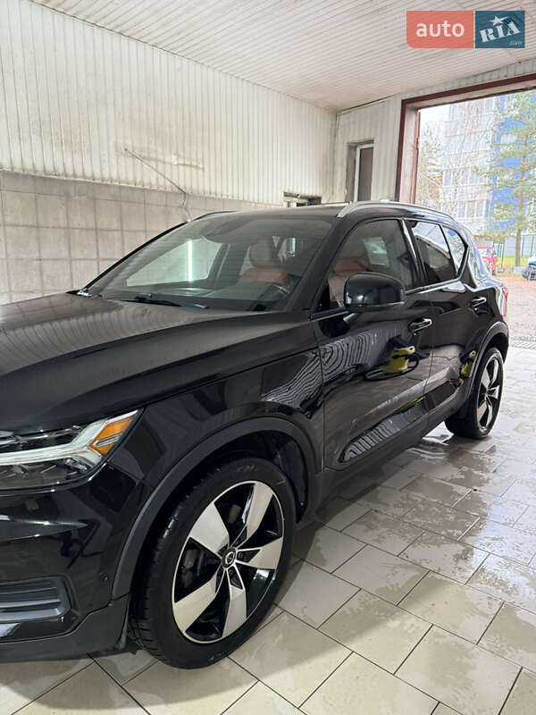 Внедорожник / Кроссовер Volvo XC40 2018 в Львове