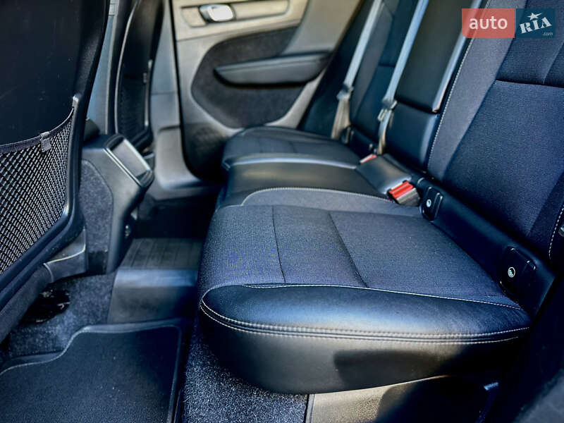 Позашляховик / Кросовер Volvo XC40 2020 в Києві фото 19 Позашляховик / Кросовер Volvo XC40 2020 в Києві