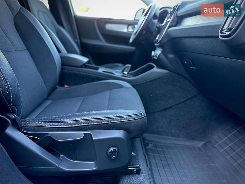 Позашляховик / Кросовер Volvo XC40 2020 в Києві фото 23 Позашляховик / Кросовер Volvo XC40 2020 в Києві