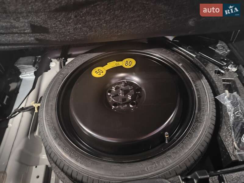 Позашляховик / Кросовер Volvo XC40 2025 в Києві