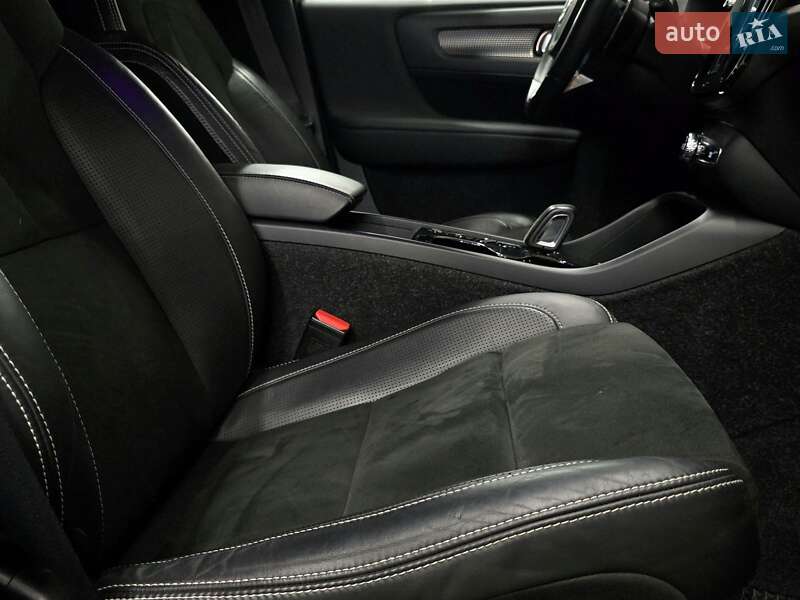 Позашляховик / Кросовер Volvo XC40 2019 в Миколаєві