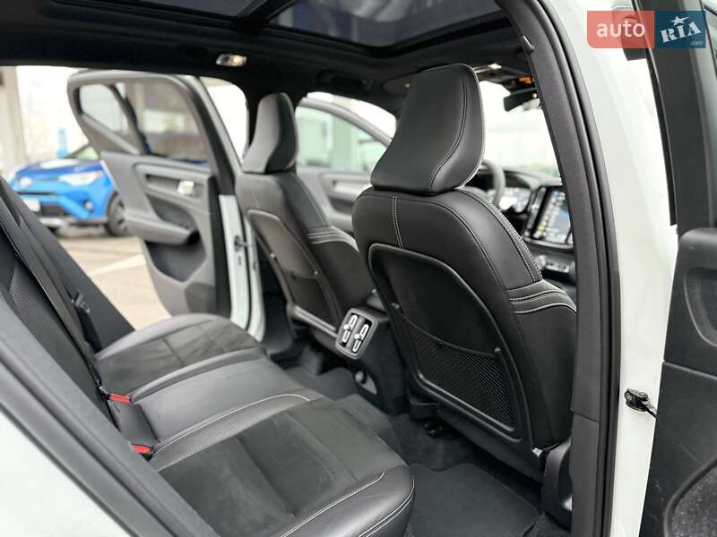 Внедорожник / Кроссовер Volvo XC40 2019 в Днепре фото 33 Внедорожник / Кроссовер Volvo XC40 2019 в Днепре