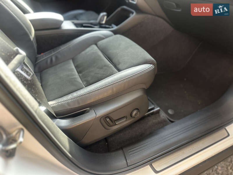 Внедорожник / Кроссовер Volvo XC40 2021 в Киеве фото 11 Внедорожник / Кроссовер Volvo XC40 2021 в Киеве