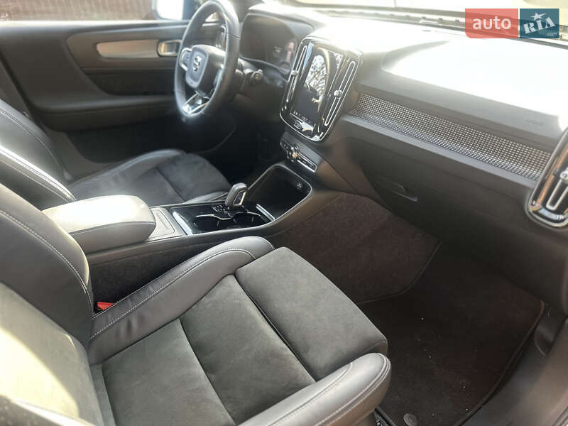 Внедорожник / Кроссовер Volvo XC40 2021 в Киеве фото 12 Внедорожник / Кроссовер Volvo XC40 2021 в Киеве