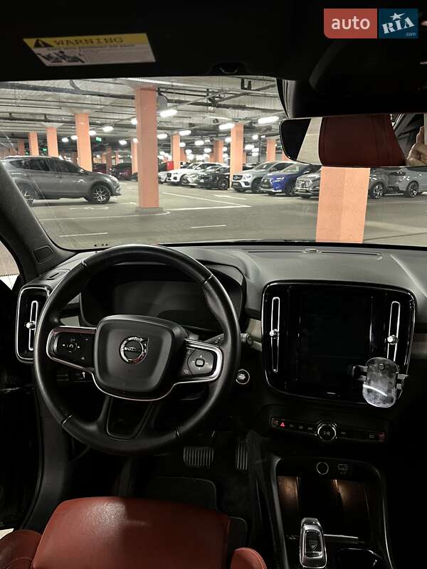 Внедорожник / Кроссовер Volvo XC40 2018 в Киеве