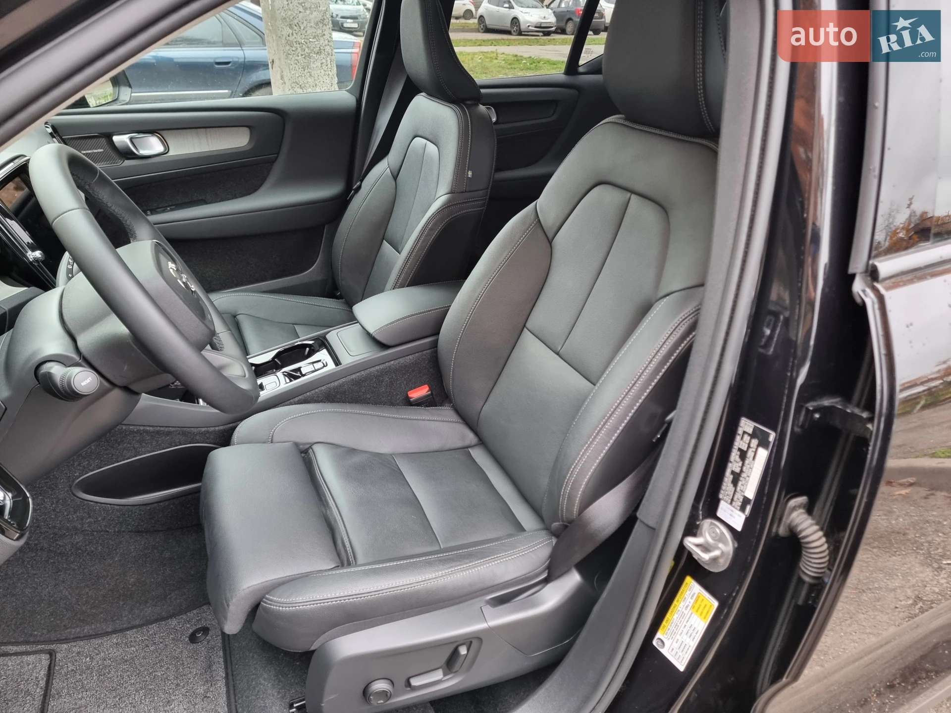 2024 Volvo XC40 - мініатюра 11