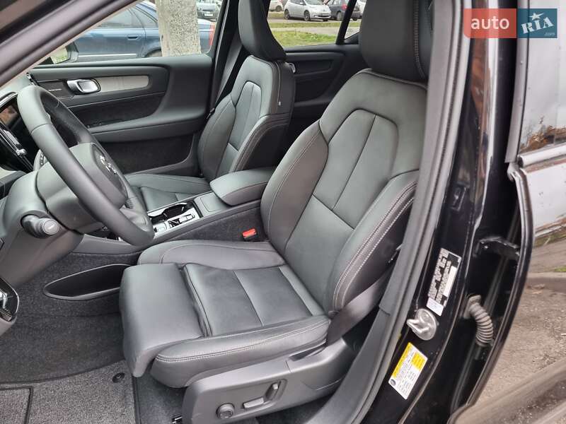 Позашляховик / Кросовер Volvo XC40 2024 в Полтаві