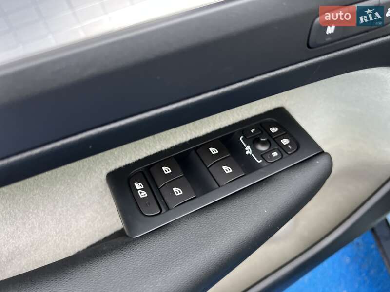 Внедорожник / Кроссовер Volvo XC40 2018 в Киеве