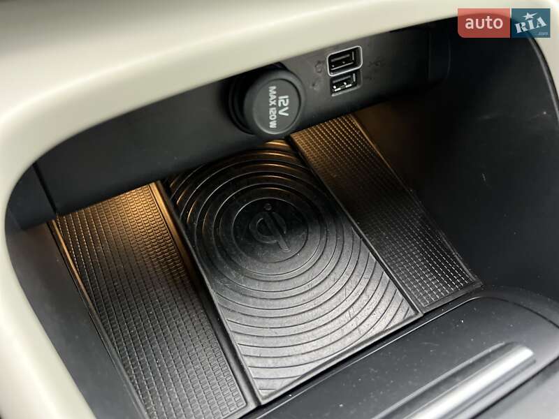 Внедорожник / Кроссовер Volvo XC40 2018 в Киеве