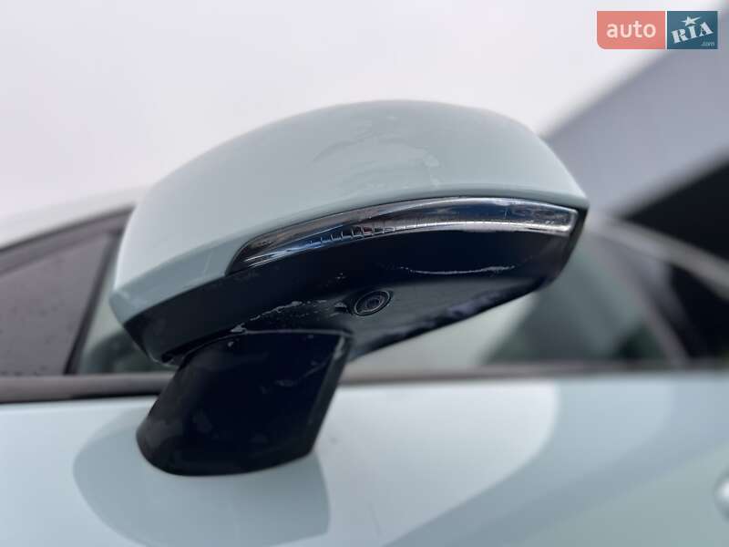 Внедорожник / Кроссовер Volvo XC40 2018 в Киеве