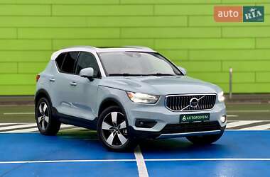 Внедорожник / Кроссовер Volvo XC40 2018 в Киеве