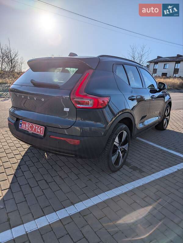 Внедорожник / Кроссовер Volvo XC40 2021 в Ровно