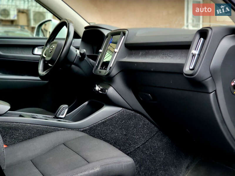 Позашляховик / Кросовер Volvo XC40 2019 в Києві