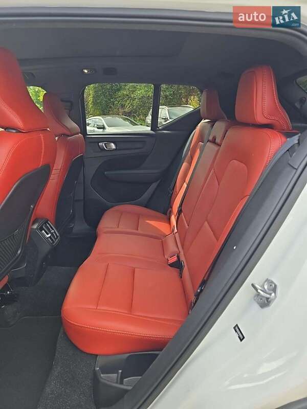 Позашляховик / Кросовер Volvo XC40 2019 в Львові