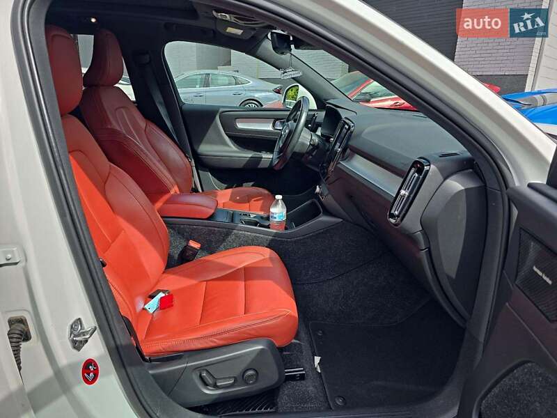 Позашляховик / Кросовер Volvo XC40 2019 в Львові