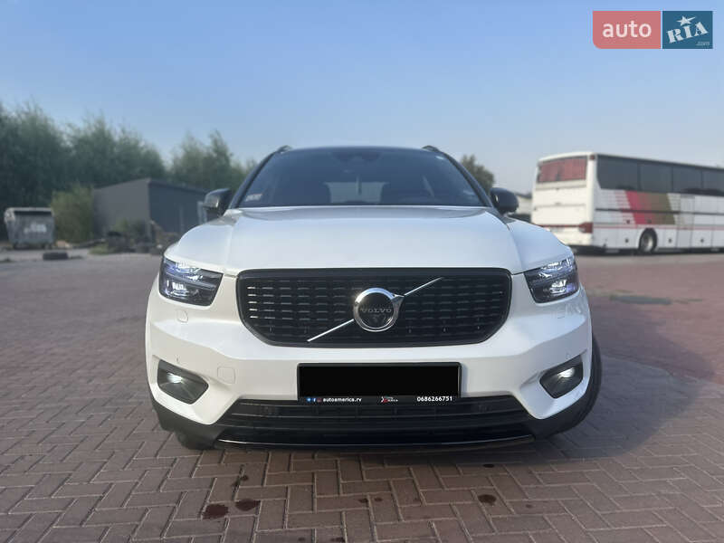 Внедорожник / Кроссовер Volvo XC40 2019 в Ровно