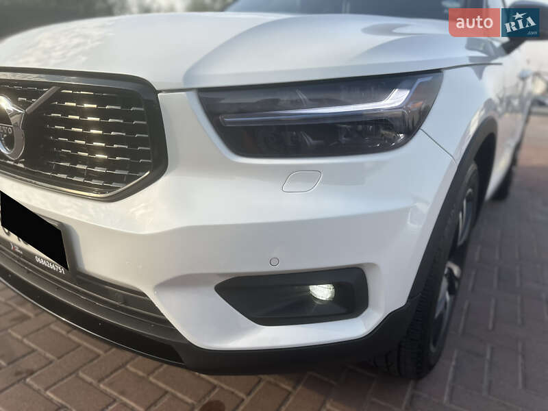 Внедорожник / Кроссовер Volvo XC40 2019 в Ровно