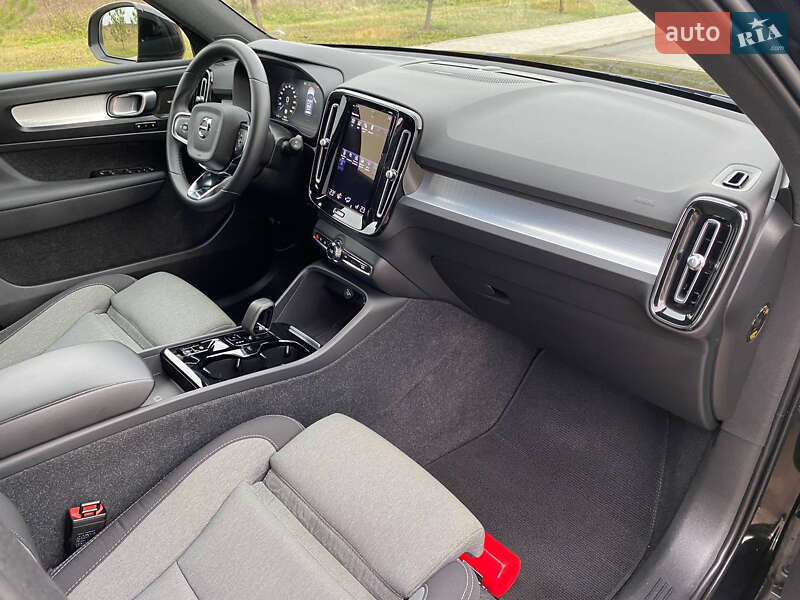 Внедорожник / Кроссовер Volvo XC40 2023 в Ровно фото 41 Внедорожник / Кроссовер Volvo XC40 2023 в Ровно
