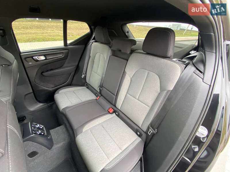 Внедорожник / Кроссовер Volvo XC40 2023 в Ровно фото 46 Внедорожник / Кроссовер Volvo XC40 2023 в Ровно