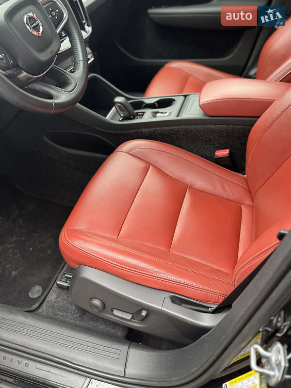 Позашляховик / Кросовер Volvo XC40 2019 в Львові