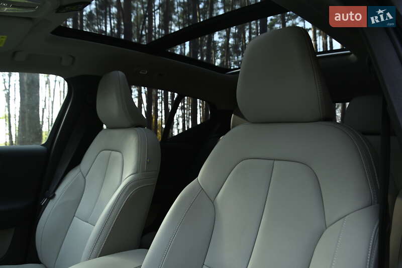 Внедорожник / Кроссовер Volvo XC40 2024 в Бердичеве фото 42 Внедорожник / Кроссовер Volvo XC40 2024 в Бердичеве