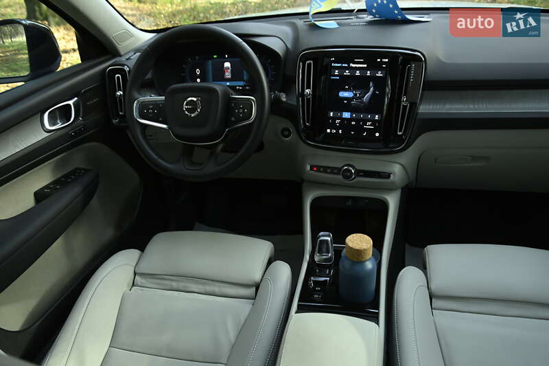 Внедорожник / Кроссовер Volvo XC40 2024 в Бердичеве фото 59 Внедорожник / Кроссовер Volvo XC40 2024 в Бердичеве