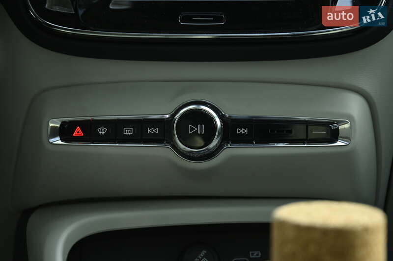 Внедорожник / Кроссовер Volvo XC40 2024 в Бердичеве фото 63 Внедорожник / Кроссовер Volvo XC40 2024 в Бердичеве