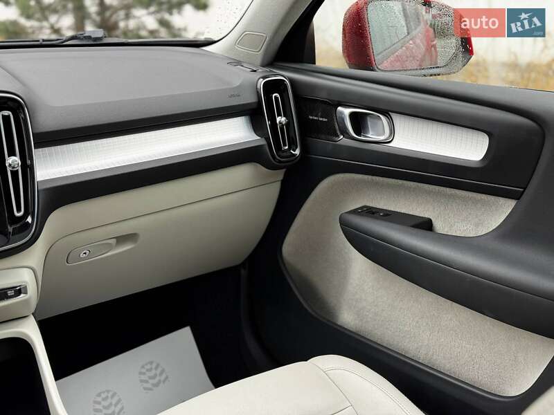 Позашляховик / Кросовер Volvo XC40 2018 в Луцьку фото 19 Позашляховик / Кросовер Volvo XC40 2018 в Луцьку