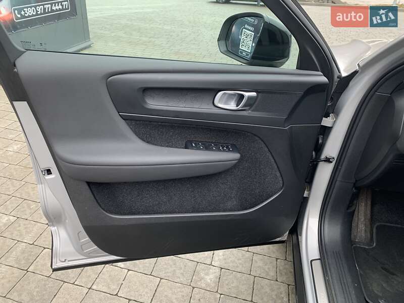 Позашляховик / Кросовер Volvo XC40 2024 в Львові фото 13 Позашляховик / Кросовер Volvo XC40 2024 в Львові