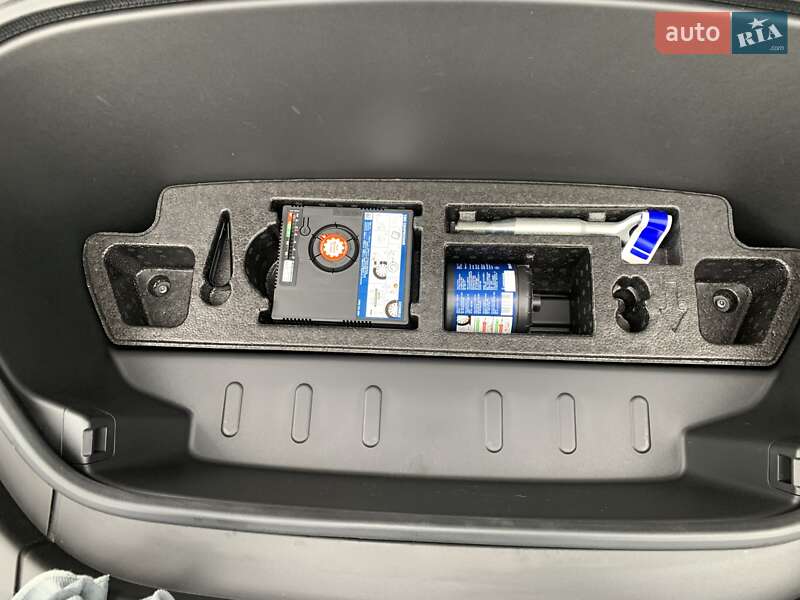 Позашляховик / Кросовер Volvo XC40 2024 в Львові фото 28 Позашляховик / Кросовер Volvo XC40 2024 в Львові