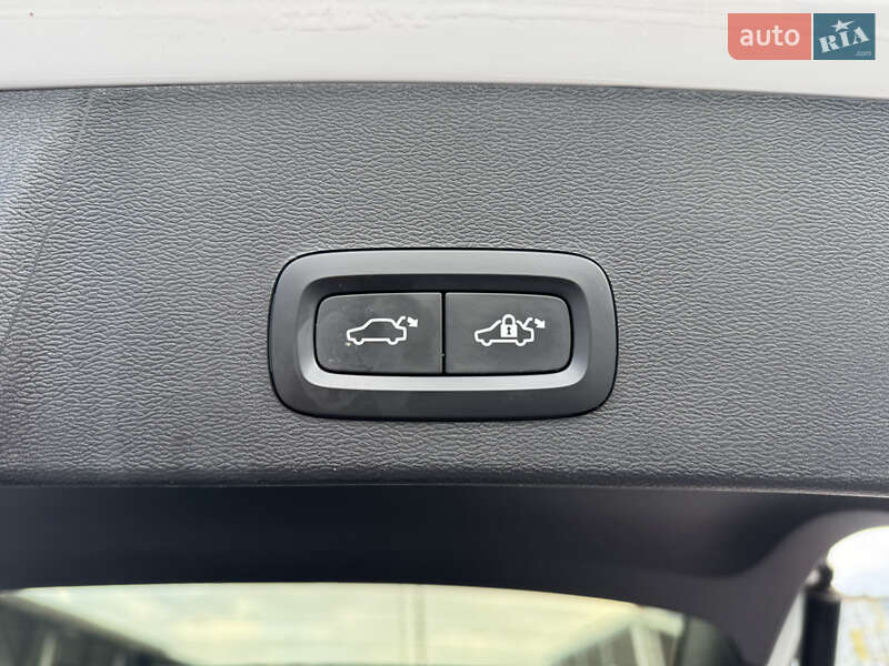 Позашляховик / Кросовер Volvo XC40 2018 в Вінниці фото 45 Позашляховик / Кросовер Volvo XC40 2018 в Вінниці