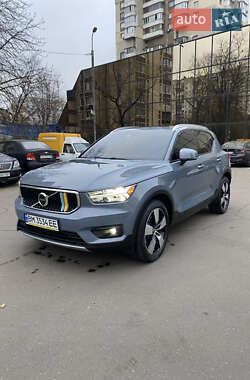 Позашляховик / Кросовер Volvo XC40 2020 в Києві