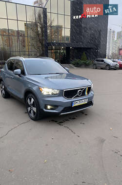 Внедорожник / Кроссовер Volvo XC40 2020 в Киеве