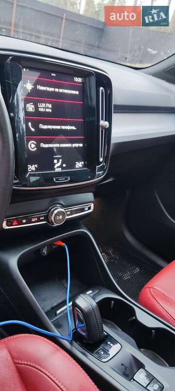 Позашляховик / Кросовер Volvo XC40 2019 в Києві