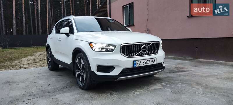 Позашляховик / Кросовер Volvo XC40 2019 в Києві