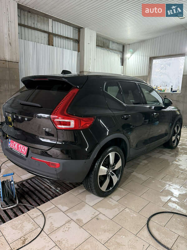 Позашляховик / Кросовер Volvo XC40 2018 в Новояворівську