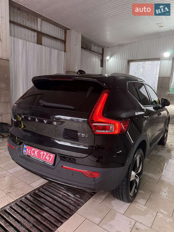 Позашляховик / Кросовер Volvo XC40 2018 в Новояворівську