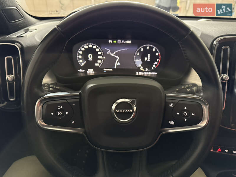 Позашляховик / Кросовер Volvo XC40 2018 в Новояворівську