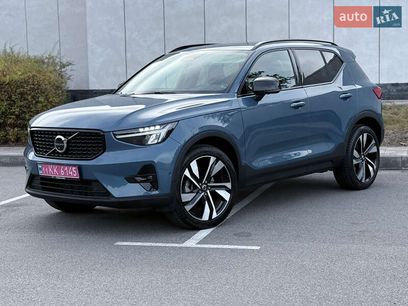 Volvo XC40 2024