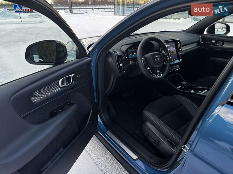 Внедорожник / Кроссовер Volvo XC40 2022 в Киеве фото 22 Внедорожник / Кроссовер Volvo XC40 2022 в Киеве
