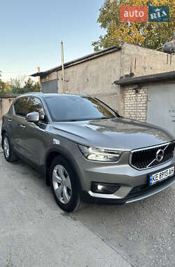 Внедорожник / Кроссовер Volvo XC40 2020 в Киеве