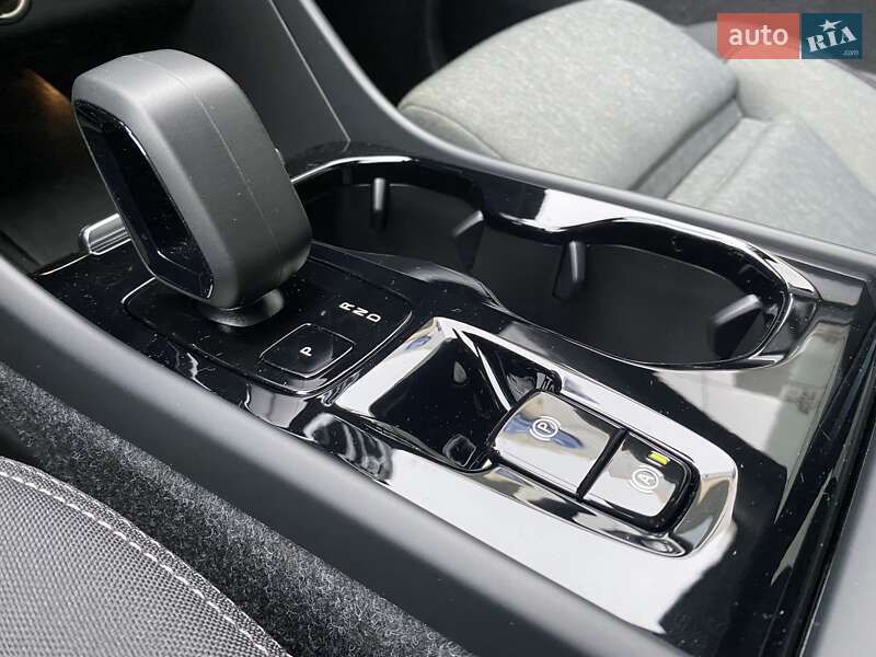 Внедорожник / Кроссовер Volvo XC40 2024 в Киеве фото 29 Внедорожник / Кроссовер Volvo XC40 2024 в Киеве