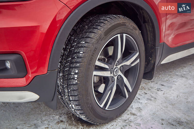 Позашляховик / Кросовер Volvo XC40 2020 в Славуті