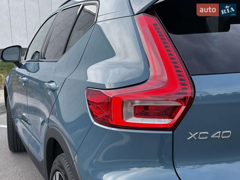 Внедорожник / Кроссовер Volvo XC40 2024 в Киеве