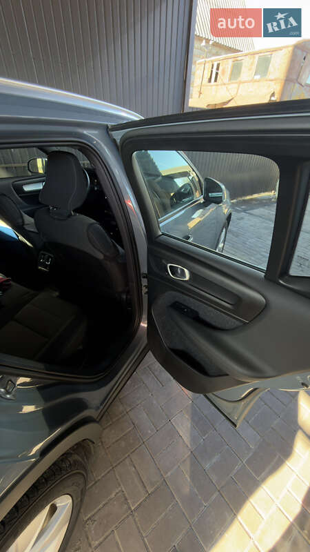 Позашляховик / Кросовер Volvo XC40 2022 в Києві